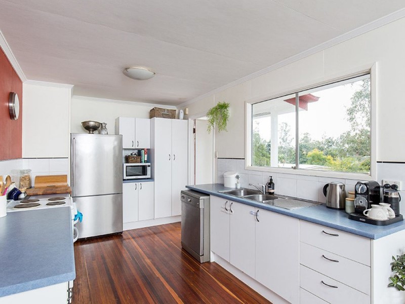 15 Eidsvold Street, Keperra QLD 4054