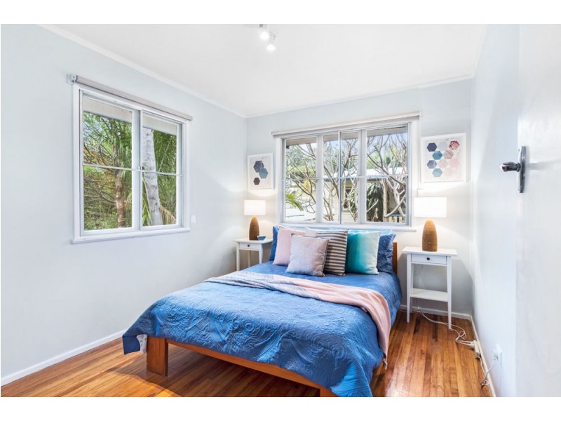 16 Dinterra Avenue, Ferny Hills QLD 4055