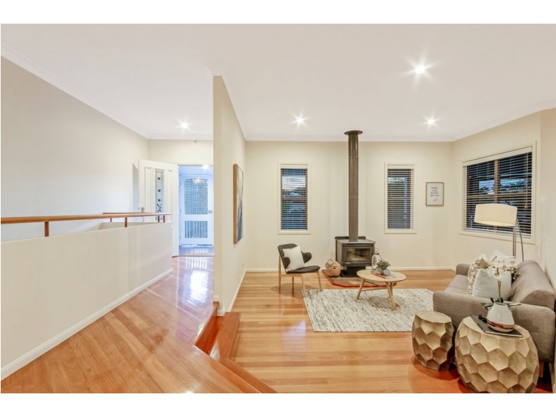 7 Dellwood Court, Ferny Hills QLD 4055