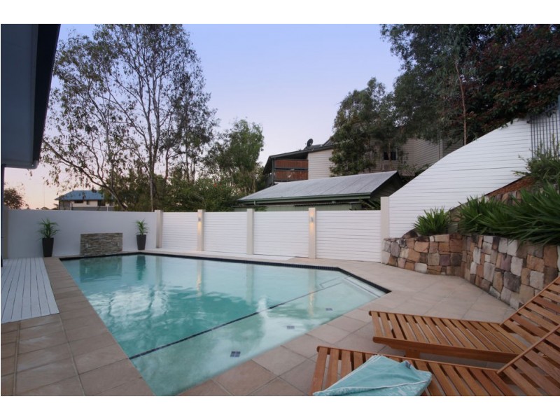 7 Dellwood Court, Ferny Hills QLD 4055