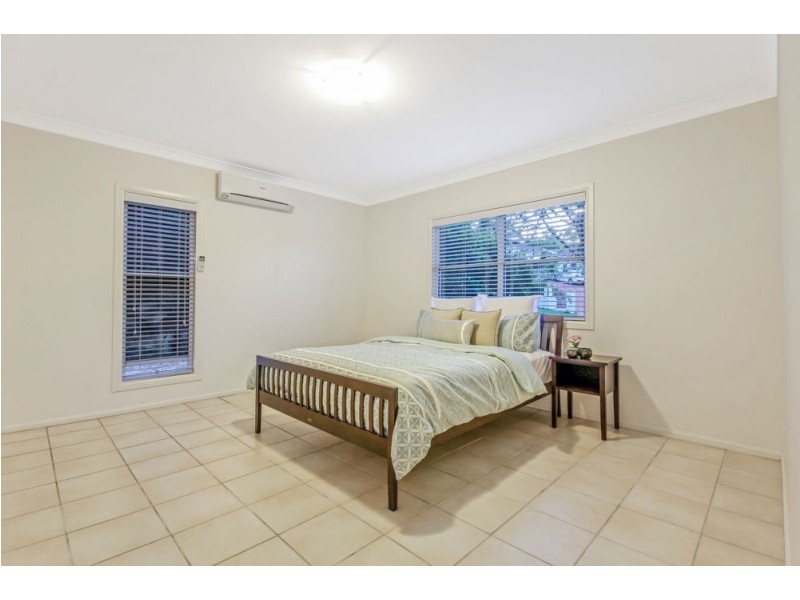 7 Dellwood Court, Ferny Hills QLD 4055