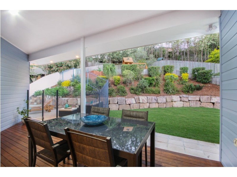 7 Dellwood Court, Ferny Hills QLD 4055