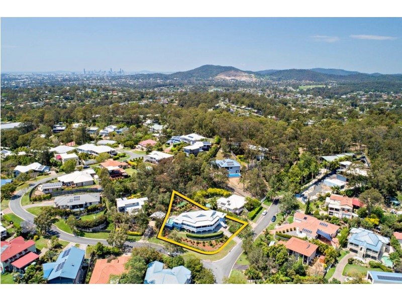 7 Dellwood Court, Ferny Hills QLD 4055