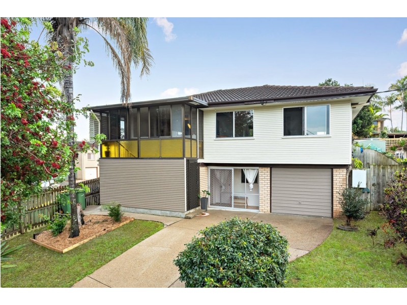 10 Crosby Avenue, Arana Hills QLD 4054