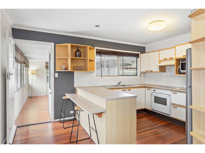 10 Crosby Avenue, Arana Hills QLD 4054