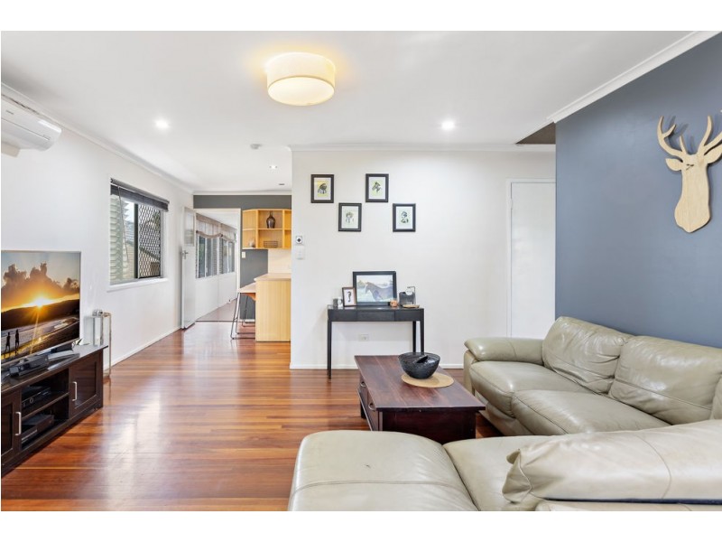 10 Crosby Avenue, Arana Hills QLD 4054