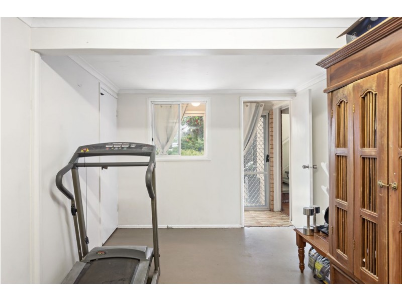 10 Crosby Avenue, Arana Hills QLD 4054