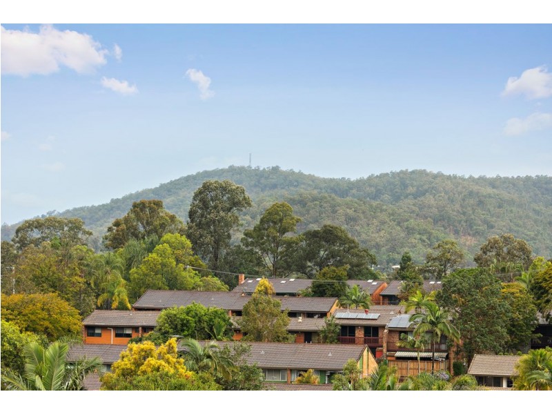 10 Crosby Avenue, Arana Hills QLD 4054