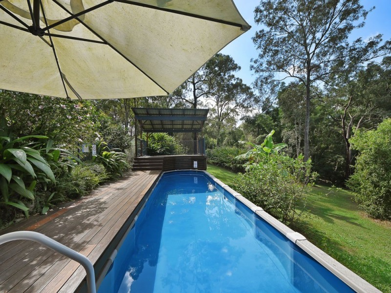 8 Narrien Court, Samford Village QLD 4520