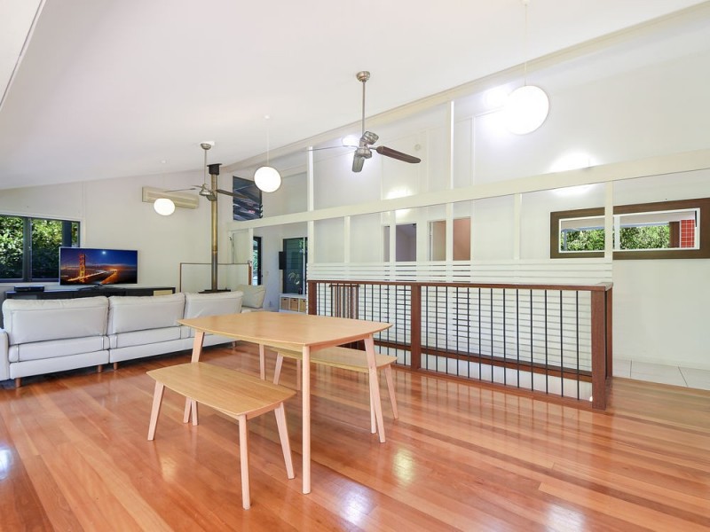 8 Narrien Court, Samford Village QLD 4520