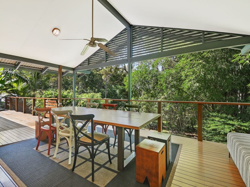 8 Narrien Court, Samford Village QLD 4520