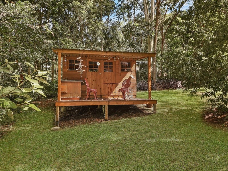 8 Narrien Court, Samford Village QLD 4520