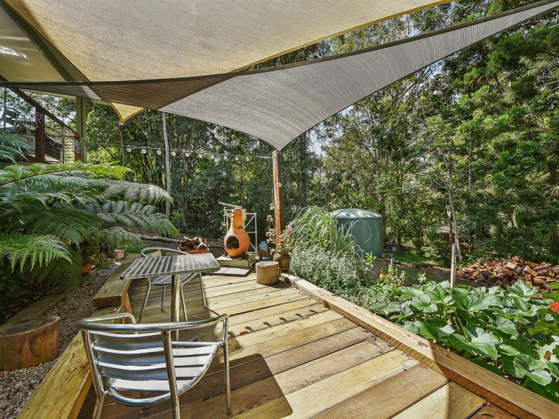 8 Narrien Court, Samford Village QLD 4520