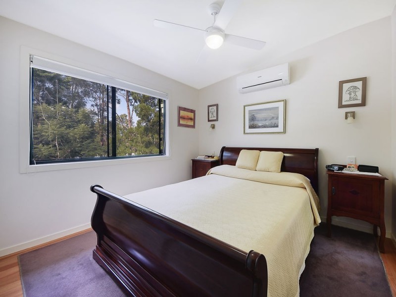 8 Narrien Court, Samford Village QLD 4520