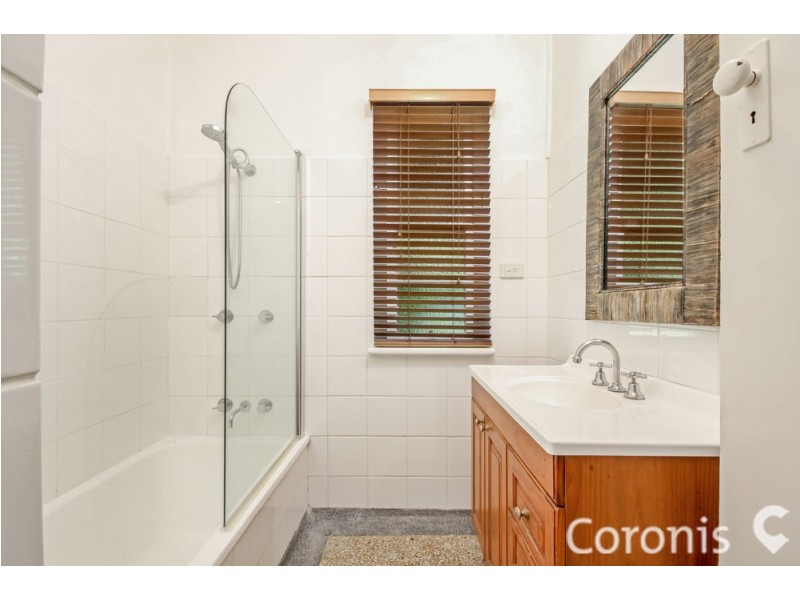 72 Grove Street, Albion QLD 4010