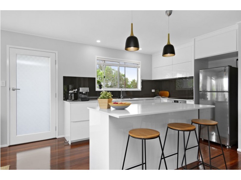 18 Tuttumburra Court, Ferny Hills QLD 4055