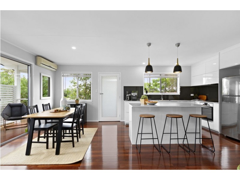 18 Tuttumburra Court, Ferny Hills QLD 4055