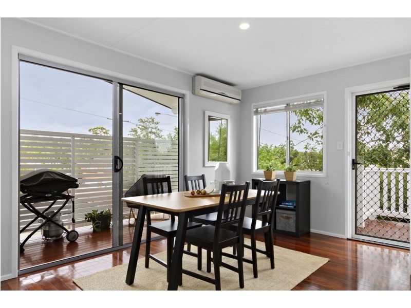 18 Tuttumburra Court, Ferny Hills QLD 4055