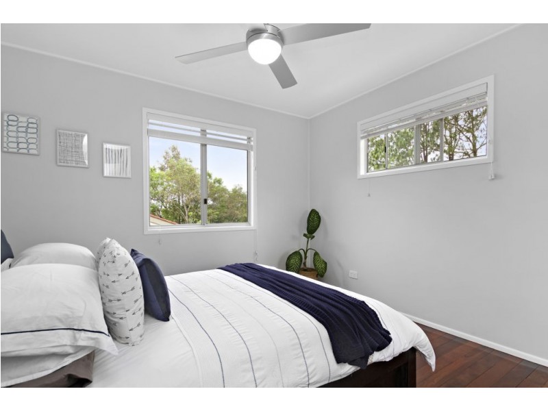 18 Tuttumburra Court, Ferny Hills QLD 4055