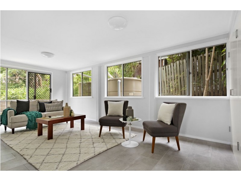 18 Tuttumburra Court, Ferny Hills QLD 4055