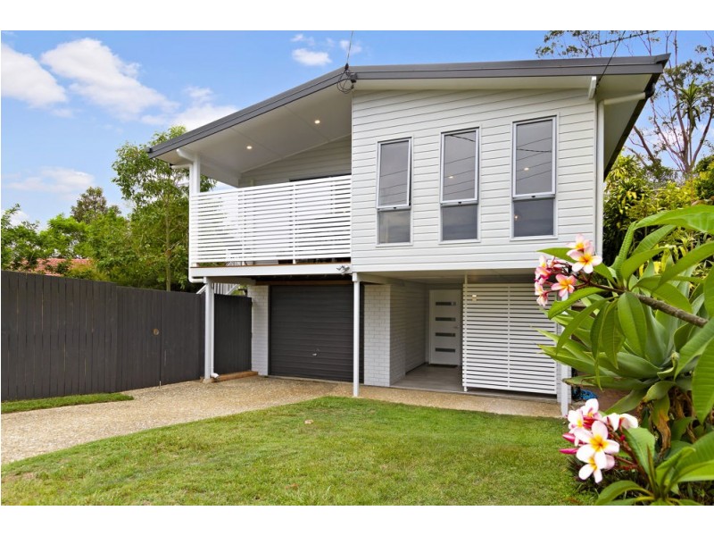 18 Tuttumburra Court, Ferny Hills QLD 4055