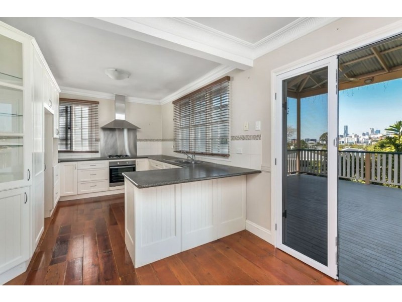 29 Sixth Avenue, Windsor QLD 4030