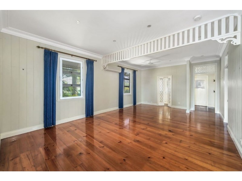 29 Sixth Avenue, Windsor QLD 4030