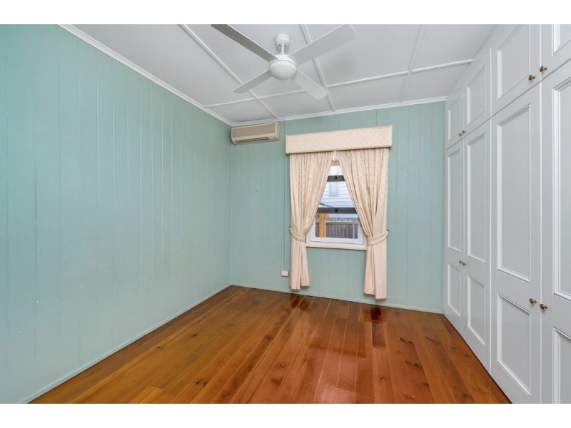 29 Sixth Avenue, Windsor QLD 4030