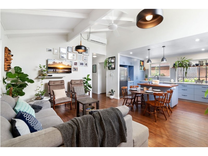 90 Kylie Avenue, Ferny Hills QLD 4055