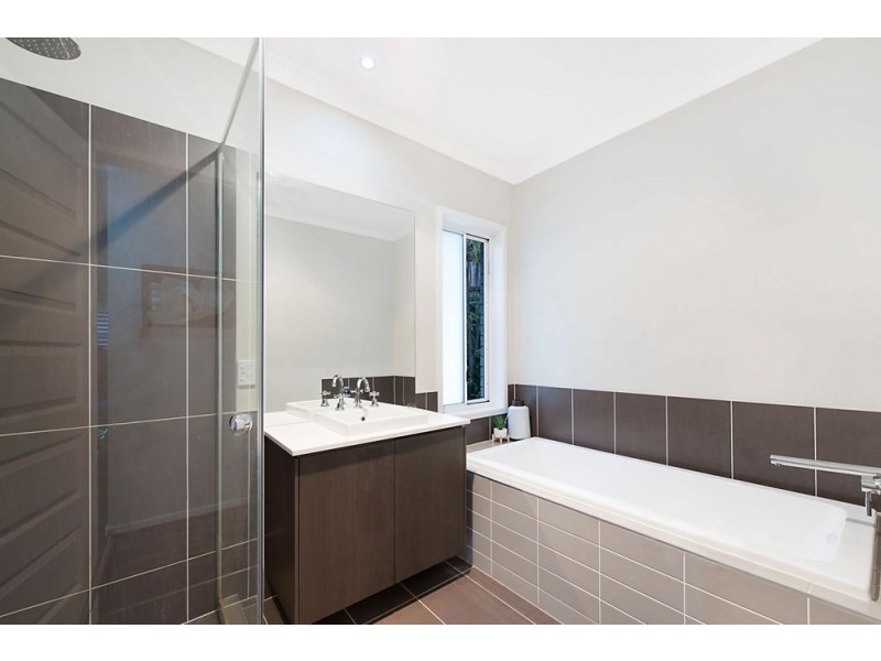 15 Atrium Way, Everton Hills QLD 4053