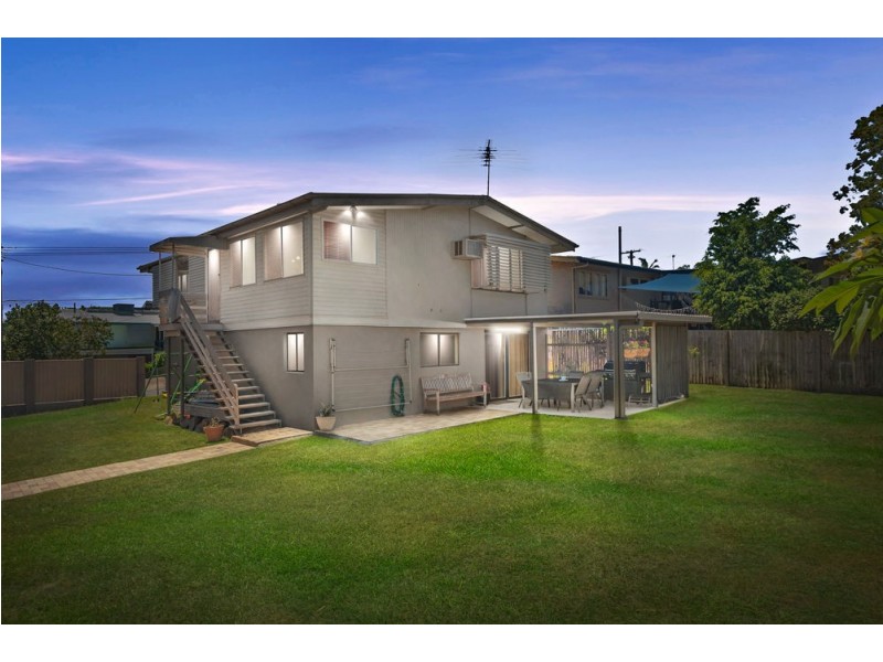 10 Dooloo Crescent, Ferny Hills QLD 4055