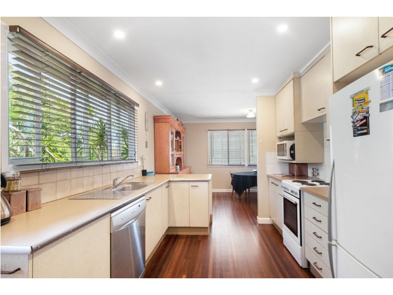 10 Dooloo Crescent, Ferny Hills QLD 4055