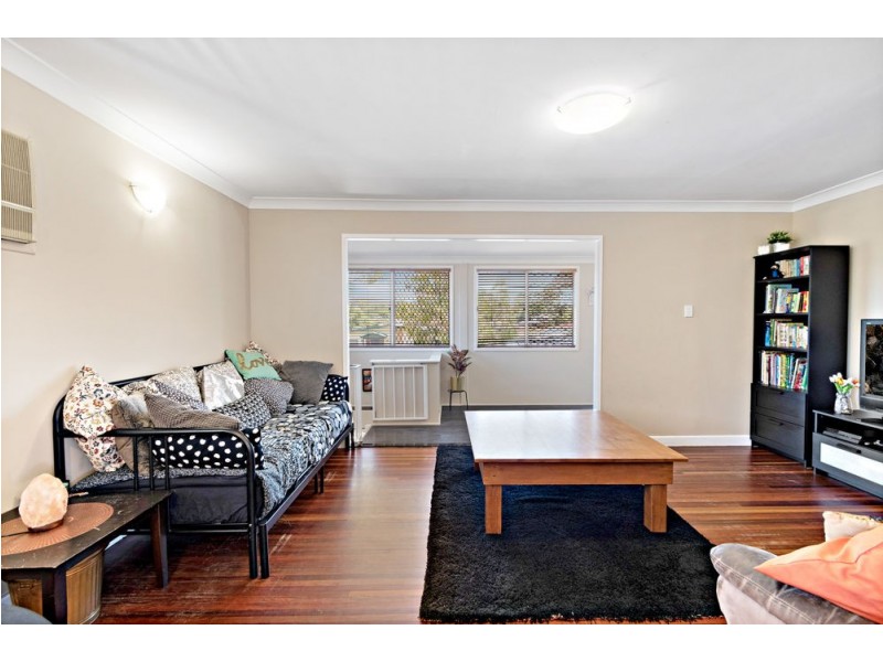 10 Dooloo Crescent, Ferny Hills QLD 4055
