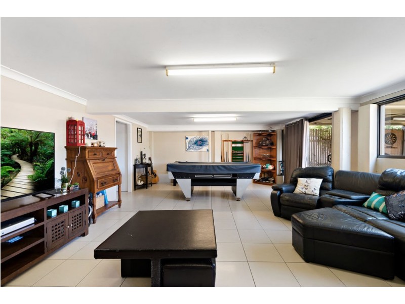 10 Dooloo Crescent, Ferny Hills QLD 4055