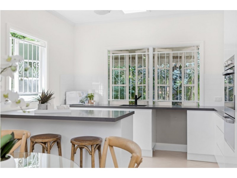 8 Doorey Street, Keperra QLD 4054