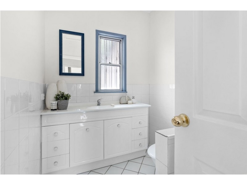 8 Doorey Street, Keperra QLD 4054