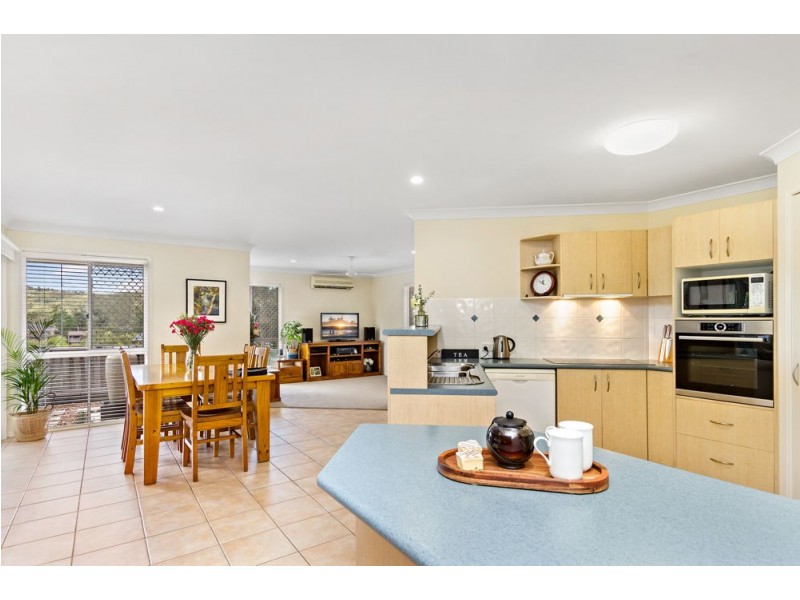 12 Greenfern Place, Ferny Grove QLD 4055