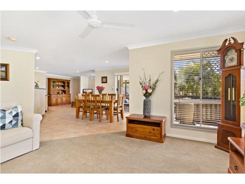 12 Greenfern Place, Ferny Grove QLD 4055