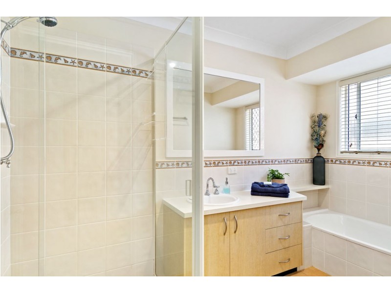 12 Greenfern Place, Ferny Grove QLD 4055