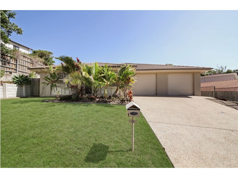 9A Walkers Road, Everton Hills QLD 4053