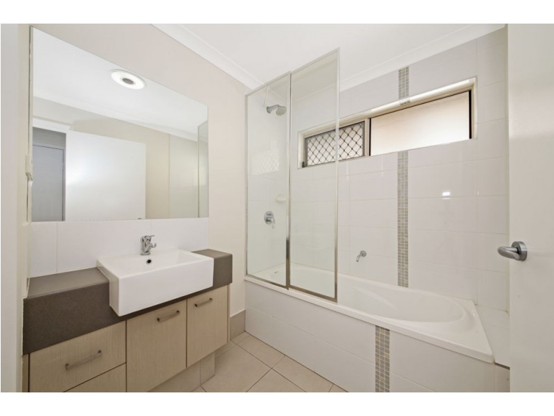 9A Walkers Road, Everton Hills QLD 4053