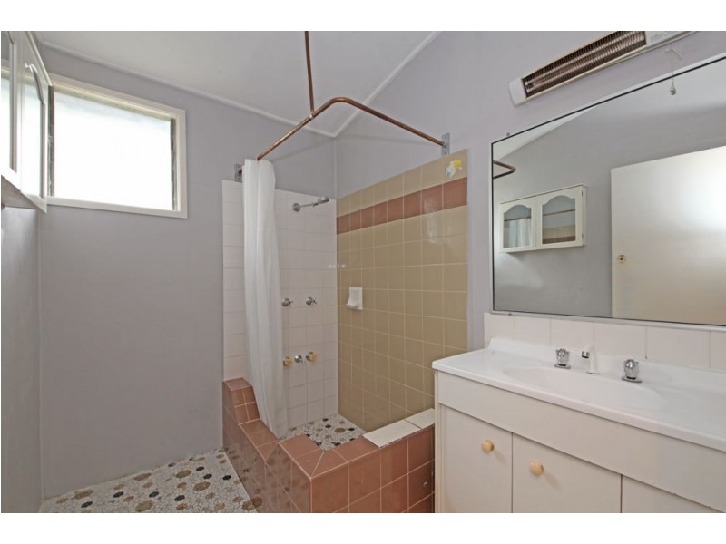 24 Bargo Street, Arana Hills QLD 4054