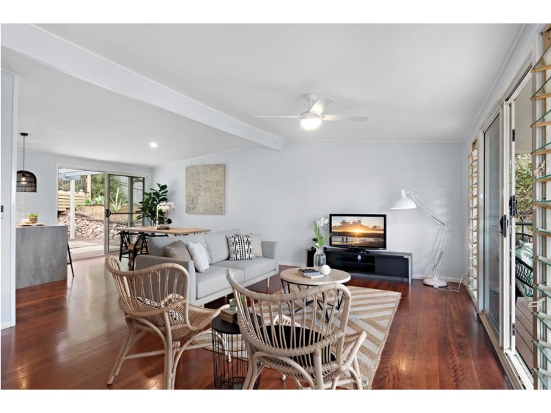 62 Minto Crescent, Arana Hills QLD 4054