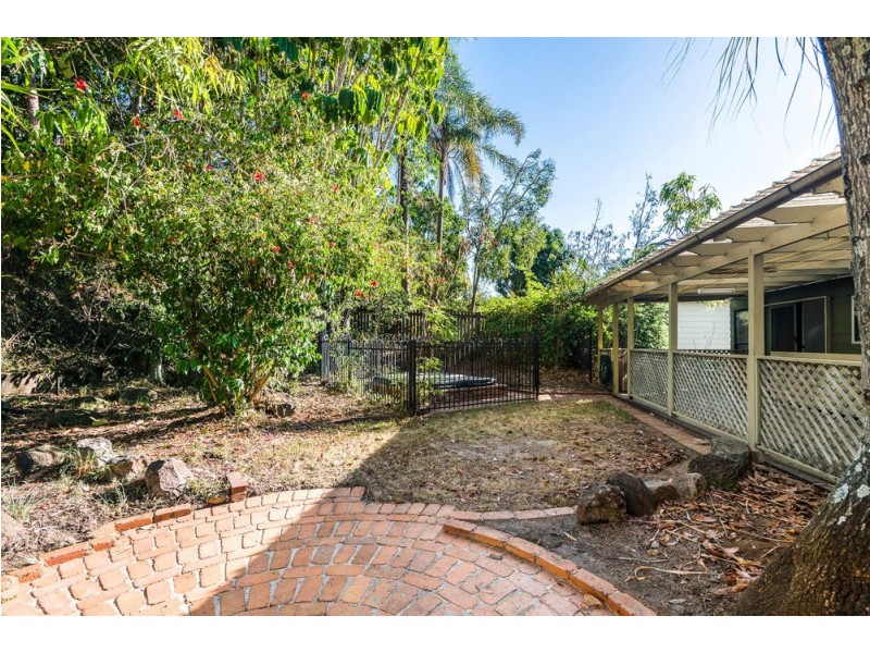 22 Yathong Court, Arana Hills QLD 4054