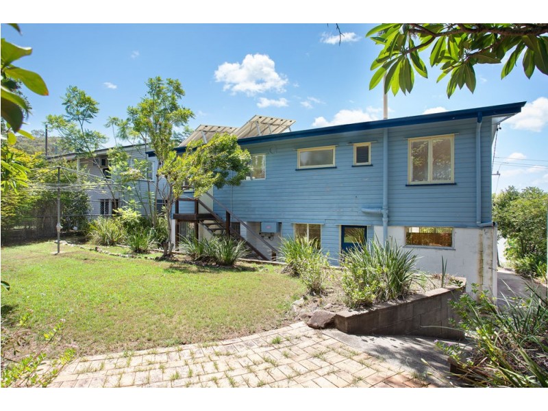 8 Gordon Road, Ferny Hills QLD 4055