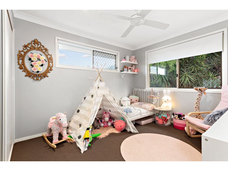 13 Glendore Court, Eatons Hill QLD 4037