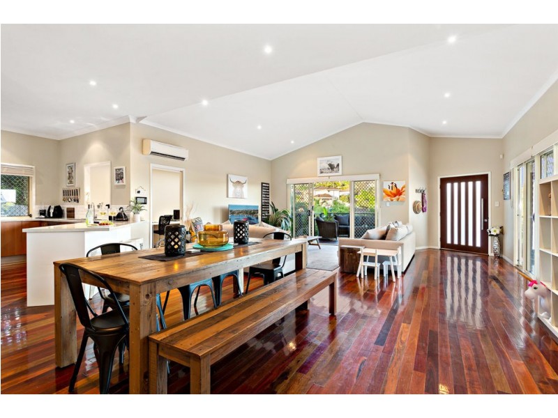 13 Glendore Court, Eatons Hill QLD 4037