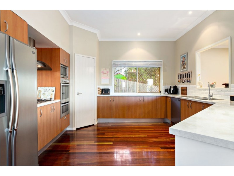 13 Glendore Court, Eatons Hill QLD 4037