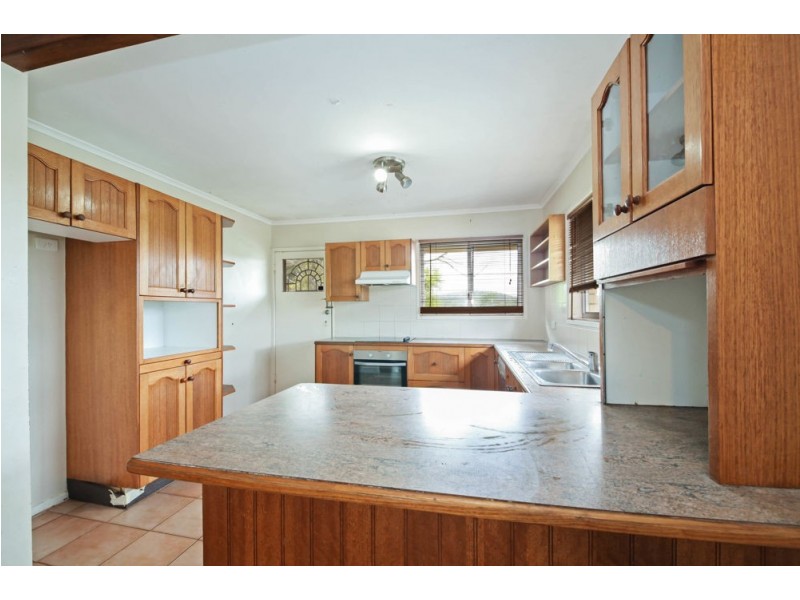 17 Elaroo Crescent, Ferny Hills QLD 4055