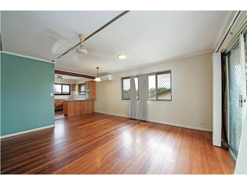 17 Elaroo Crescent, Ferny Hills QLD 4055